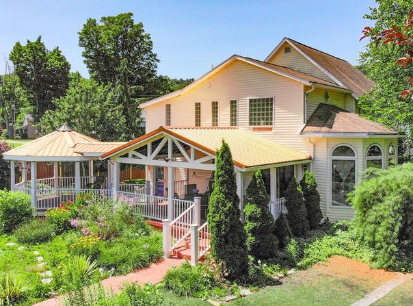 64 Railroad Avenue, Roulette, PA 16746