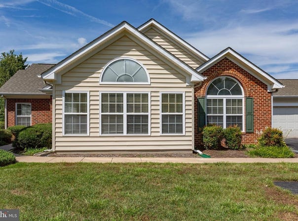6294 AUTUMN LEAF DR, FREDERICKSBURG, VA 22407