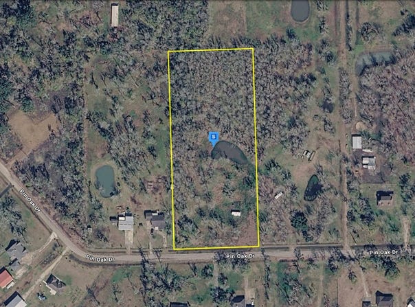 119 Pin Oak Drive, Angleton, TX 77515
