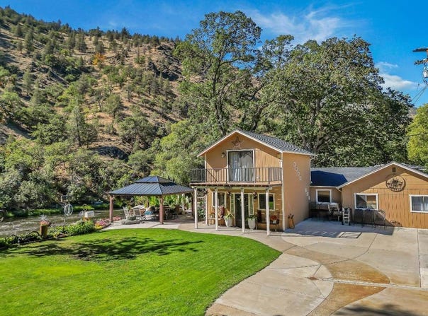 2032 Hwy 96, Yreka, CA 96097