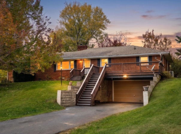 21 PEAK LN, WAYNESBORO, VA 22980