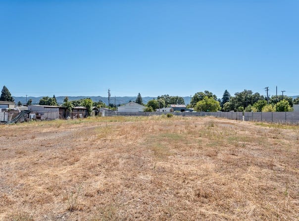 1080 Cunningham Street, Ukiah, CA 95482