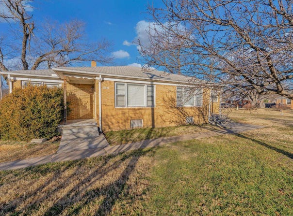6124 E Harry St, Wichita, KS 67218