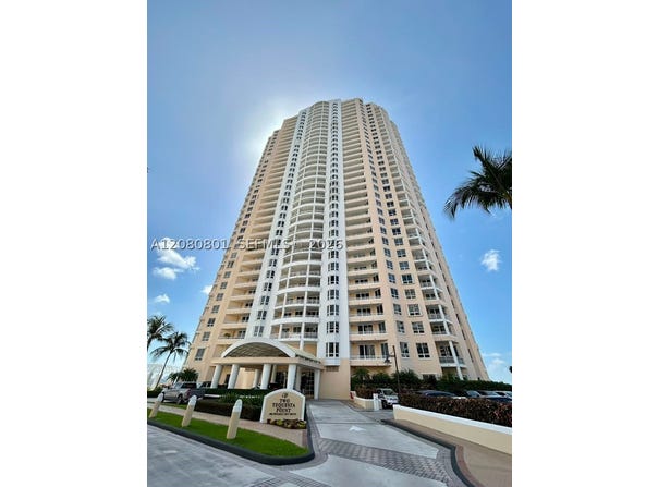 808 Brickell Key Dr, Miami, FL 33131