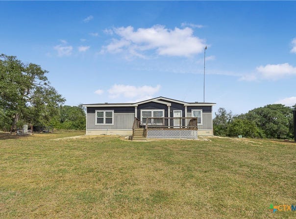 458 Hrabovsky Road, Yoakum, TX 77995