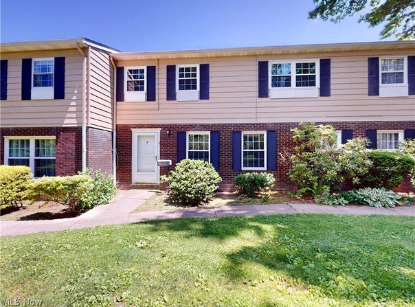 8240 Deepwood Boulevard, Mentor, OH 44060