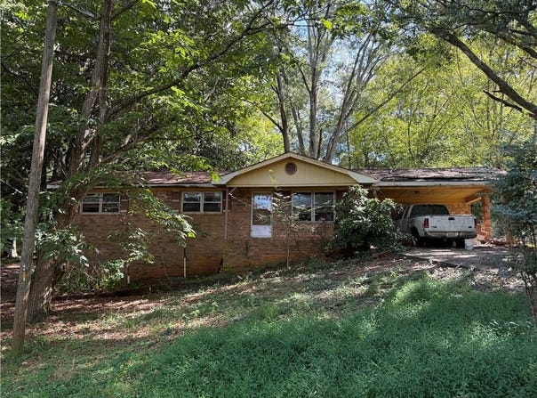 17 S TRAIL, Dallas, GA 30157