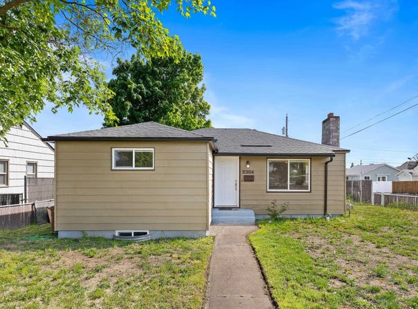 2304 E Rockwell Ave, Spokane, WA 99207