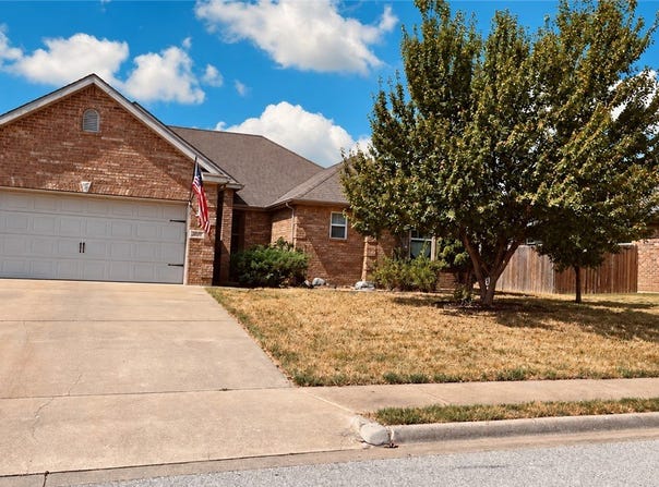 204 Callie Lane, Centerton, AR 72719