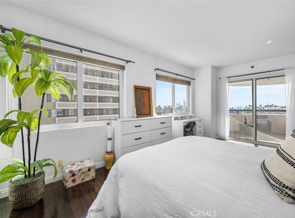 525 E Seaside Way, Long Beach, CA 90802