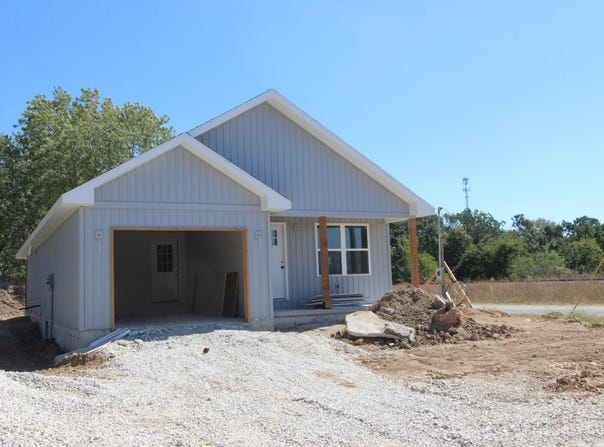 100 Clouse Street, Fordland, MO 65652
