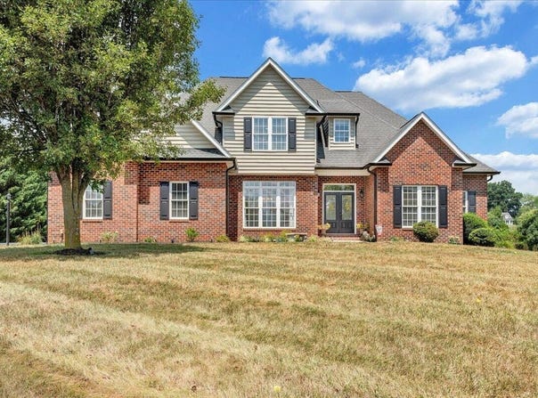 40 Sowder Farm Rd, Troutville, VA 24175