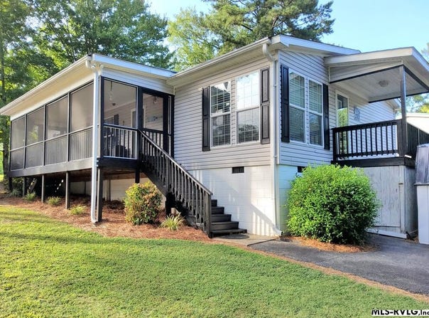 36 Flint Trail, Bracey, VA 23919