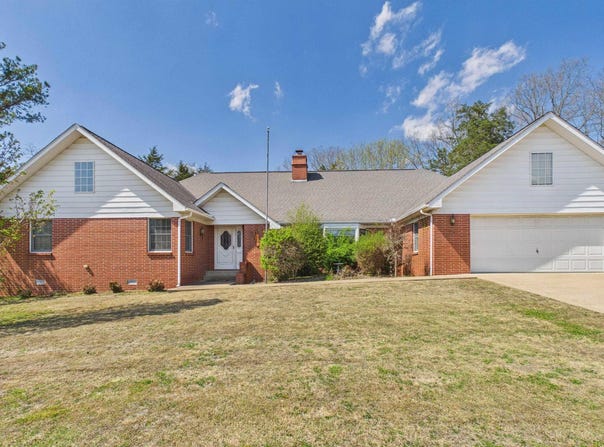 1738 PINE TREE LANE, Mountain Home, AR 72653