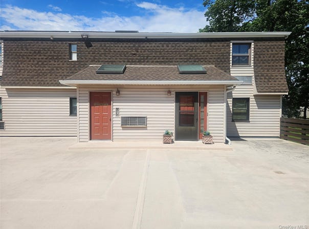 1337 Broadway, Hewlett, NY 11557