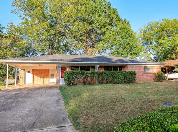 1400 BERRY LN, Longview, TX 75602
