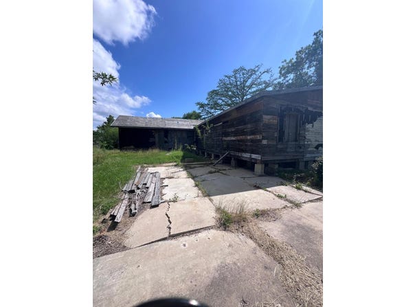 241 N Lucy St, Bartlett, TX 76511