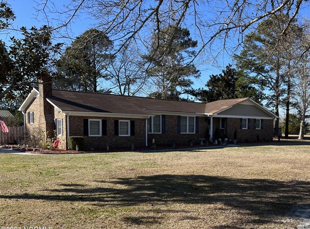 1130 Hammock Beach Road, Swansboro, NC 28584