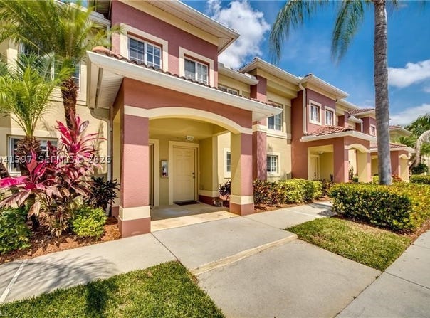 9470 Ivy Brook Run, Fort Myers, FL 33913
