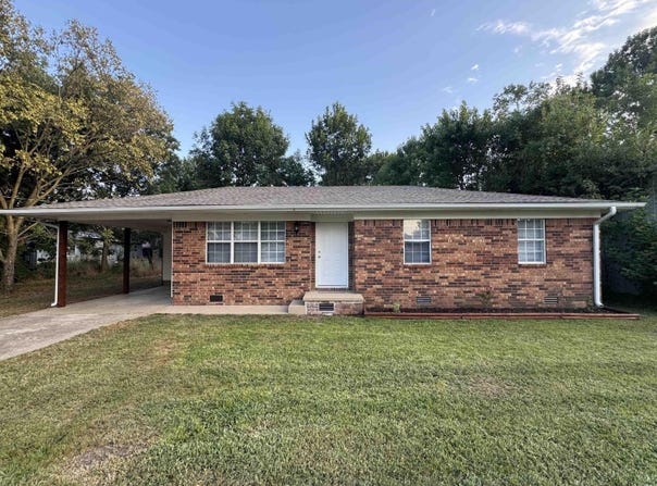 502 SE Gibson St, Hoxie, AR 72433