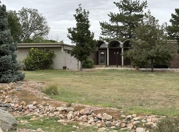 2802 Country Lane, Hays, KS 67601