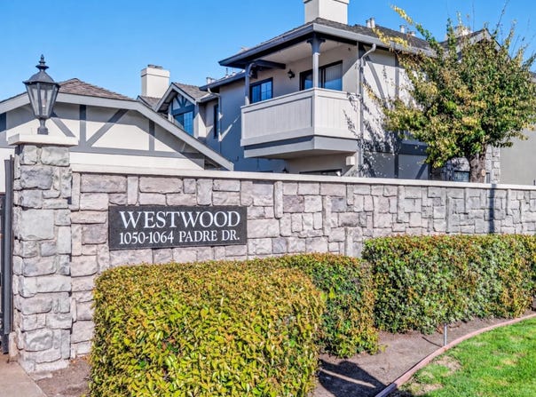 1056 Padre DR 4, SALINAS, CA 93901