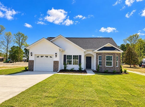 1190 Log Cabin Rd., Loris, SC 29569