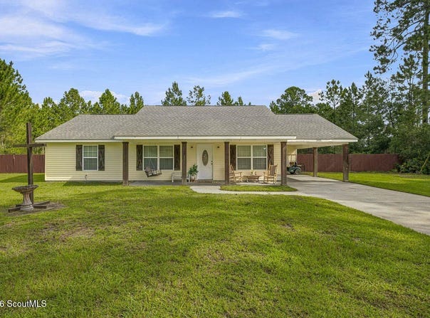 205 E Paloma Street, Nahunta, GA 31553