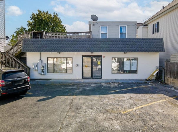 230 Cumberland Rd, Lowell, MA 01850