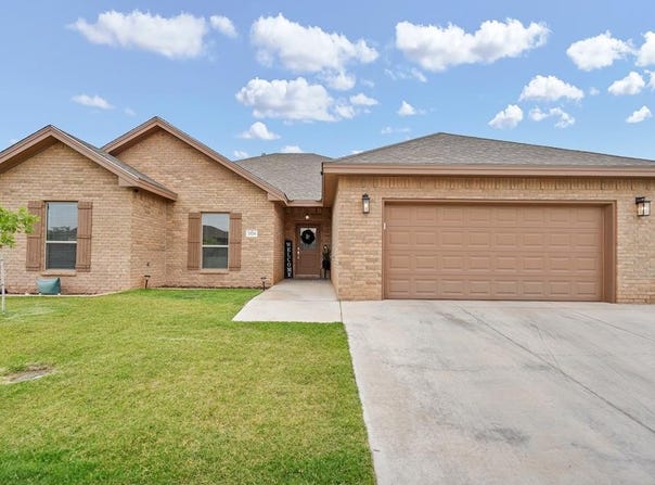 2611 Alkan St, Midland, TX 79706