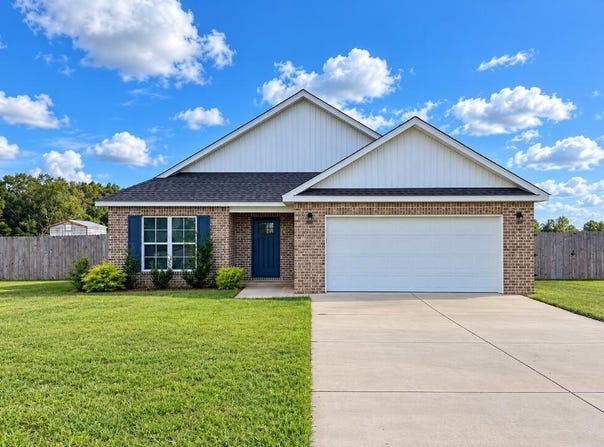 528 Gritney, Daleville, AL 36322