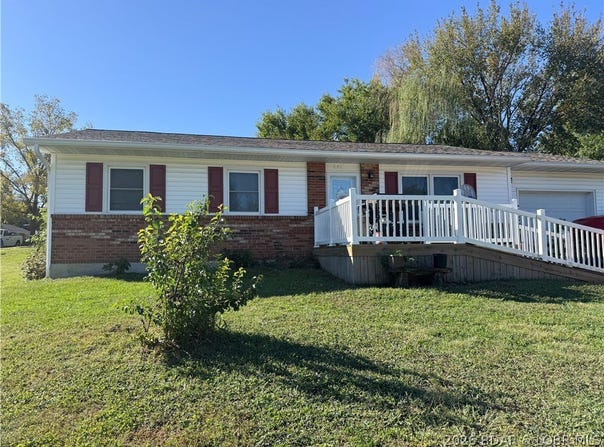 602 W Champain Street, Eldon, MO 65026