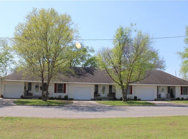 302 E Monroe Street, Pittsburg, KS 66762