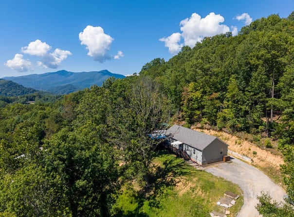 207 Little Horse Road, Waynesville, NC 28786