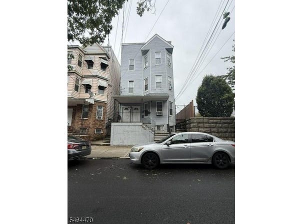 133 Ridge St, Newark City, NJ 07104-1373