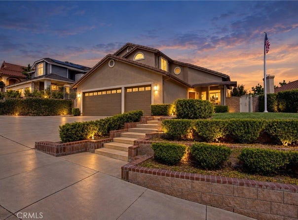 445 Somerset Circle, Corona, CA 92879