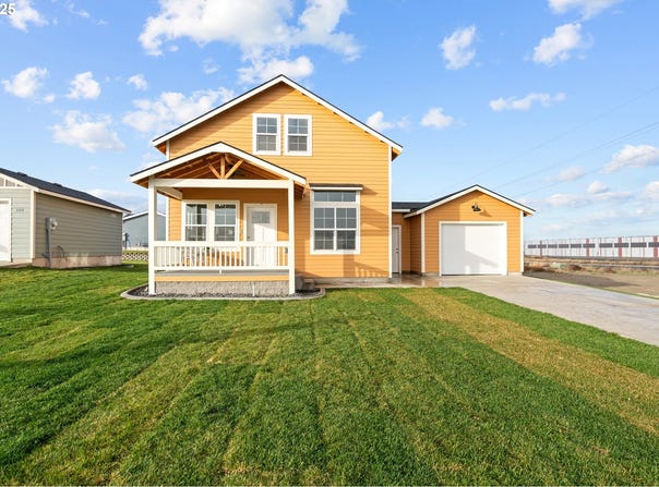 305 ART KEGLER Blvd, Boardman, OR 97818