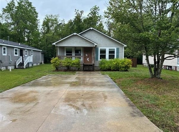26202 E BEECH Street, Lacombe, LA 70445