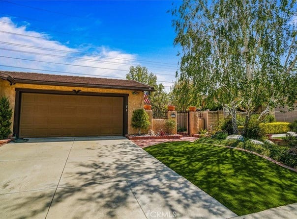 25628 Alicante, Valencia, CA 91355