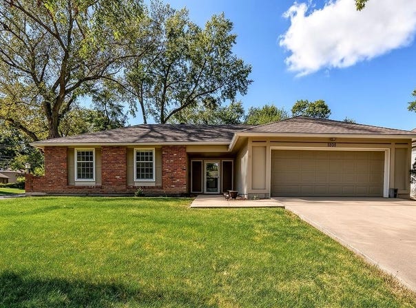 9808 Wedd Street, Overland Park, KS 66212