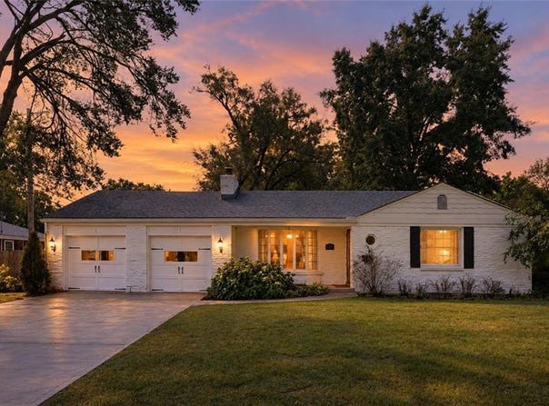 7001 W 68th Street, Overland Park, KS 66204