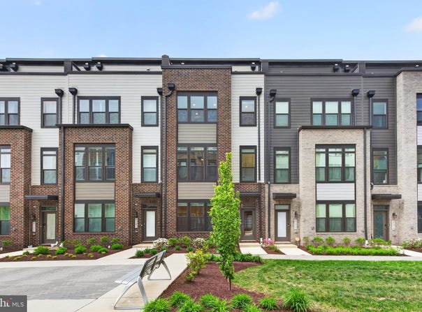 8279 FRONT Loop, ROCKVILLE, MD 20855