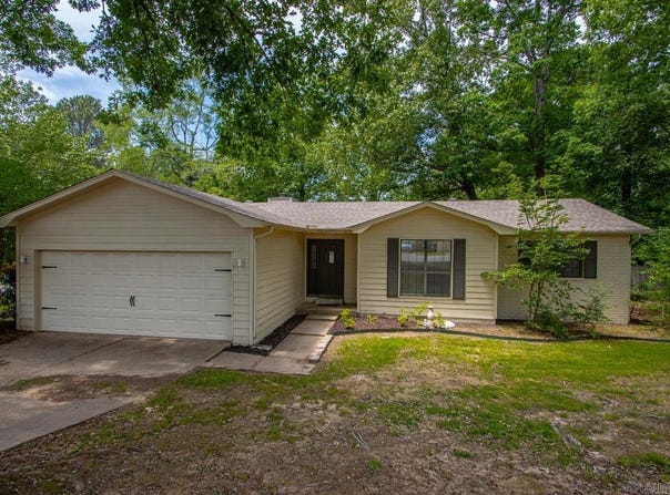 2101 Coral Tree Drive, Bryant, AR 72022