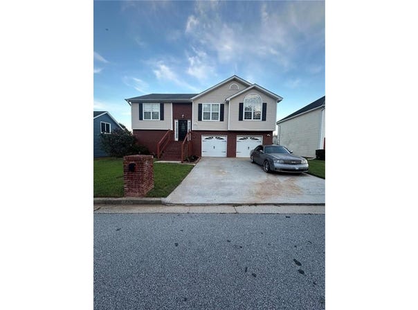 2745 Fields Spring Drive, Lithonia, GA 30058