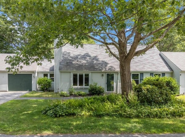 6 Willow Grove Road, Brunswick, ME 04011