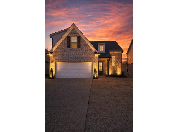 80 DORAL Loop, Oakland, TN 38060