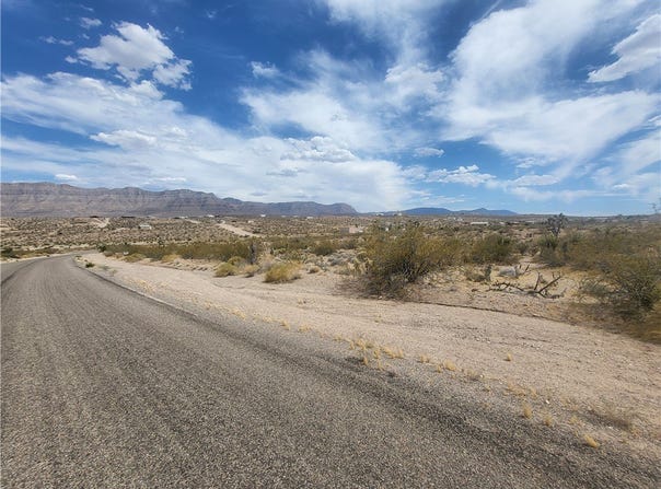 770 E Vulcan Drive, Meadview, AZ 86444