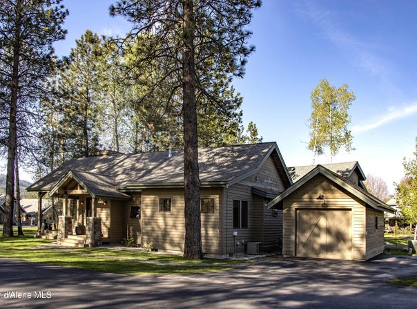 502 Hornby Pl, Dover, ID 83825
