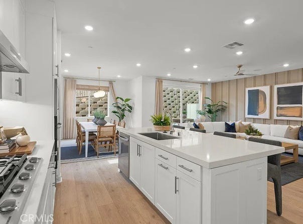 2010 Pyrenes Place, Santa Paula, CA 93060