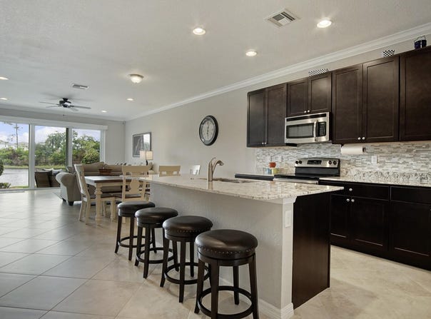 638 SW Glen Crest Way, Stuart, FL 34997